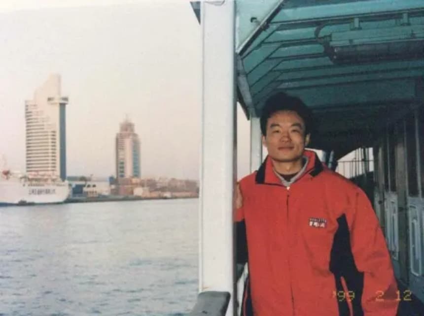David Xie, superviviente de la persecución del PCCh contra Falun Gong, en China, en febrero de 1999. (Cortesía de David Xie)