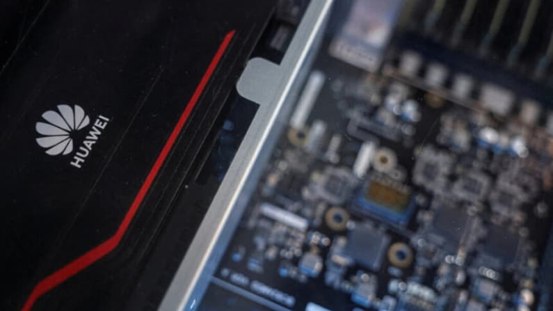 EE. UU. debe presionar a aliados para cerrar lagunas legales en exportación de chips a China: Expertos