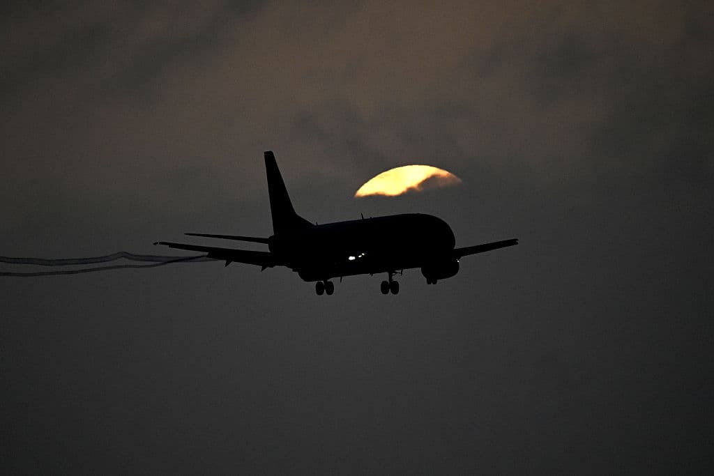 Tras alerta de Estados Unidos, varias aerolíneas cancelan sus vuelos a Venezuela