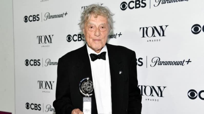 Tom Stoppard, brillante dramaturgo ganador de un Óscar por "Shakespeare in Love", fallece a los 88 años