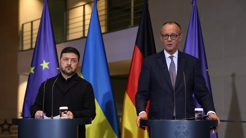 Negociador de Kiev celebra avances logrados durante segundo día de conversaciones de paz en Berlín