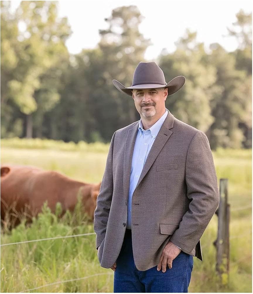 Patrick Robinette en el rancho de su familia en Carolina del Norte, en esta foto tomada en los últimos cinco años. (Cortesía de Patrick Robinette)