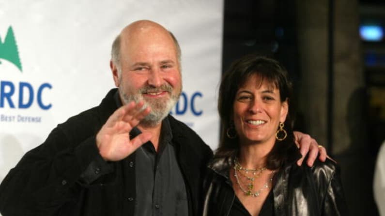 Revelan causa oficial de la muerte de Rob Reiner y su esposa