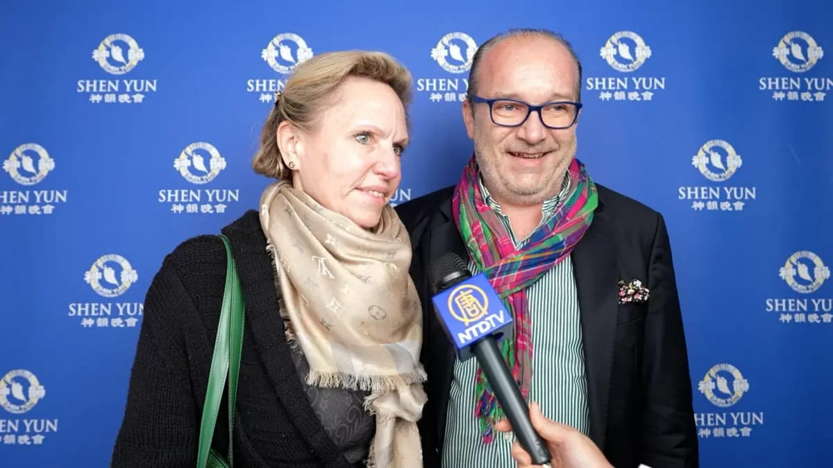 Konstanze y Jens Hoellermann disfrutaron de Shen Yun Performing Arts en el Galaxie Amnéville de Amnéville, Francia, el 18 de diciembre de 2025. (NTD)