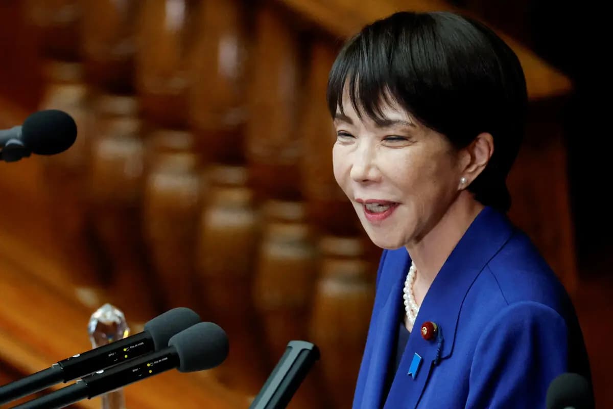 La primera ministra japonesa, Sanae Takaichi, pronuncia su primer discurso político en el Parlamento, en Tokio, Japón, el 24 de octubre de 2025. (Kim Kyung-Hoon/Foto de archivo/Reuters).