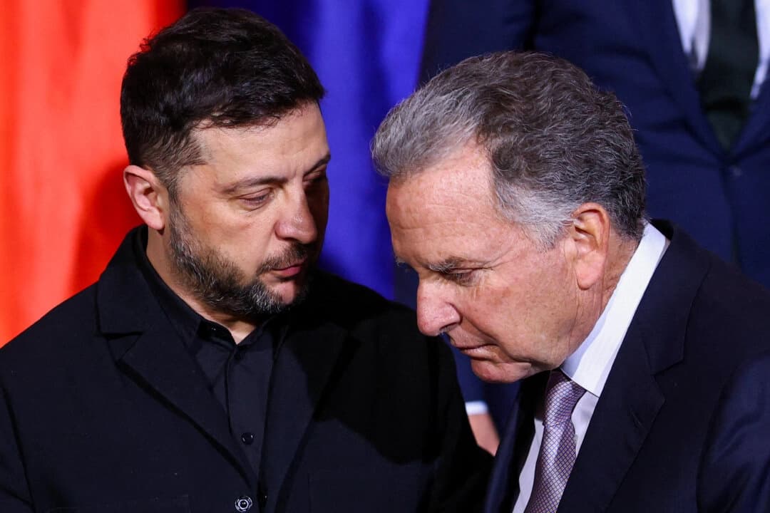 <em>El presidente ucraniano, Volodímir Zelenski, y el enviado especial estadounidense, Steve Witkoff, en Berlín, Alemania, el 15 de diciembre de 2025. (Lisi Niesner/Pool/AFP vía Getty Images)</em>
