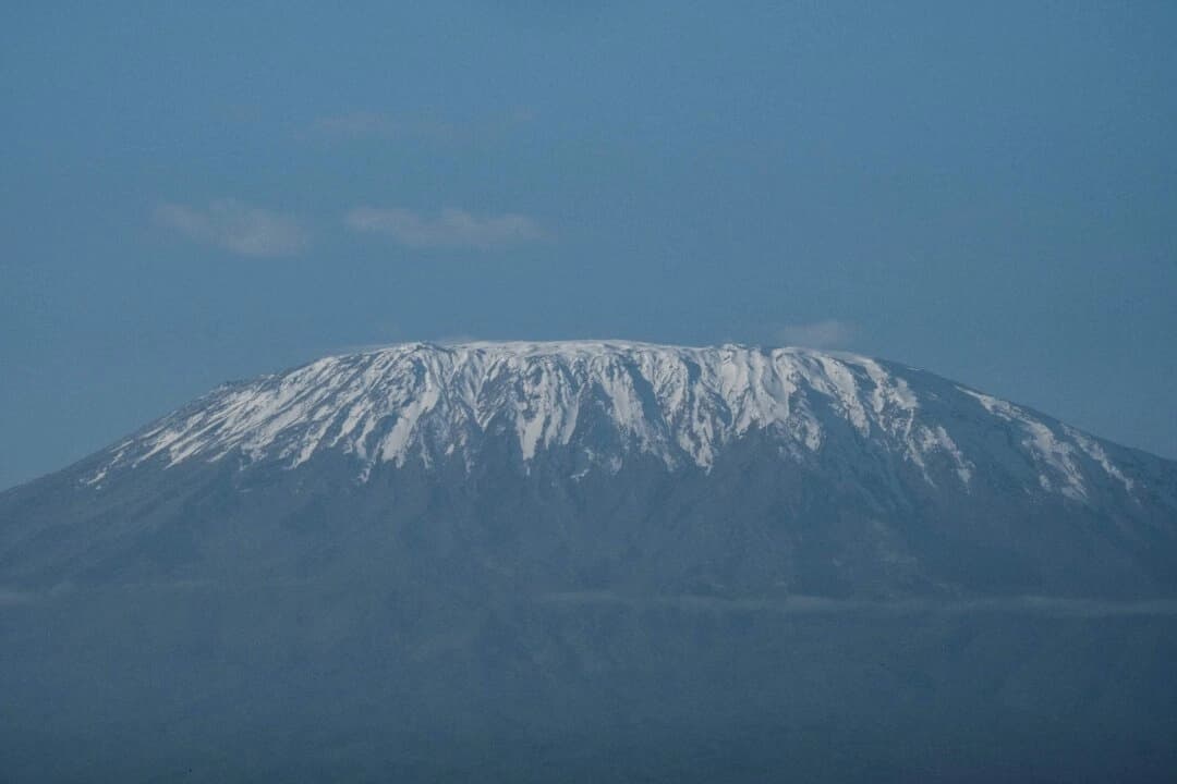 5 muertos deja helicóptero de rescate que se estrelló en el Kilimanjaro