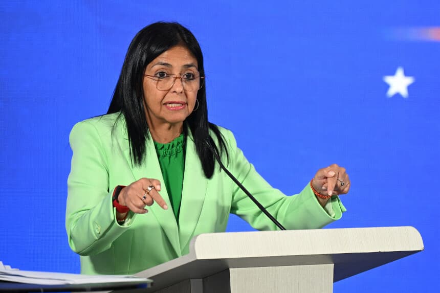 La vicepresidenta de Venezuela, Delcy Rodríguez, habla durante una rueda de prensa en Caracas el 8 de septiembre de 2025. (Foto de FEDERICO PARRA/AFP a través de Getty Images)