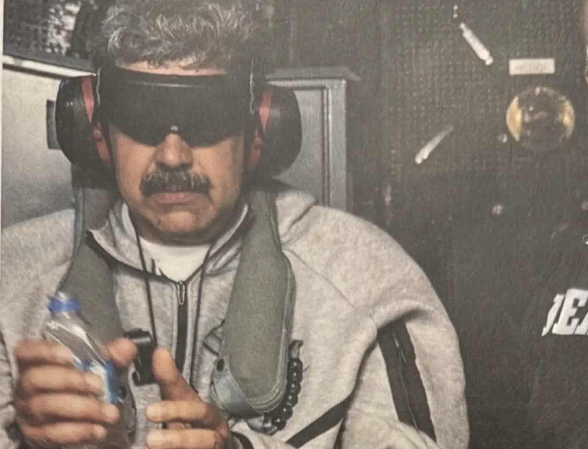 <em>El depuesto líder venezolano Nicolás Maduro a bordo del USS Iwo Jima, el 3 de enero de 2026. (The White House)</em>