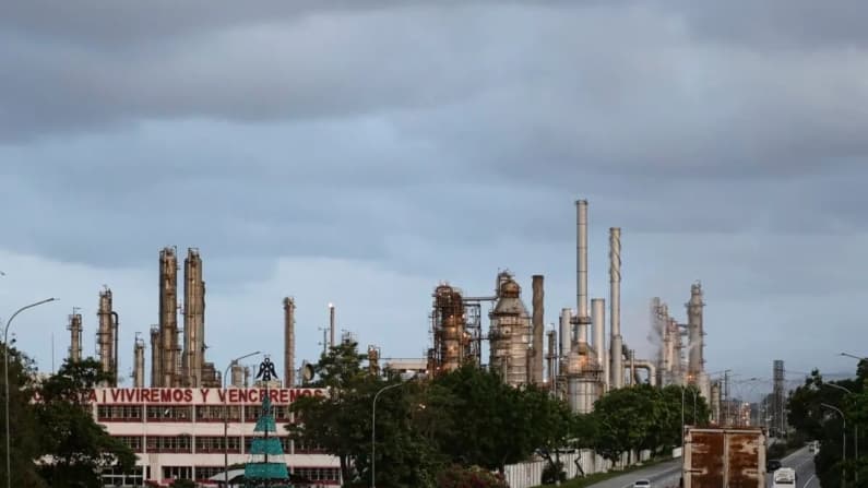 Reto para EE. UU. de reconstruir la abandonada industria petrolera venezolana