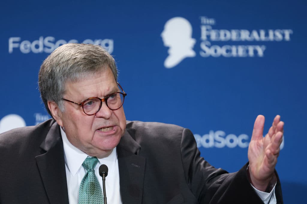Maduro podría recibir condena similar a Noriega, según ex fiscal Barr