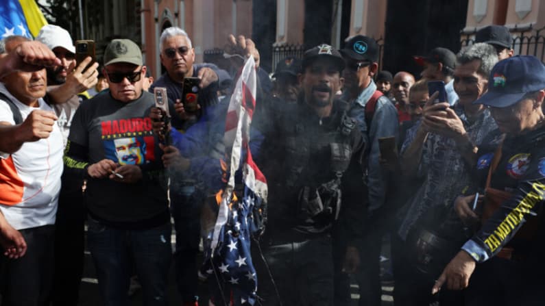 EE. UU. advierte a estadounidenses que abandonen Venezuela inmediatamente