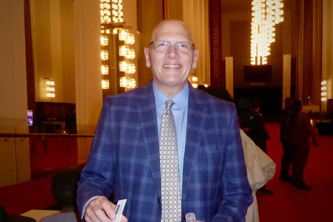 Un aficionado al teatro dice que Shen Yun le ayuda a descubrir una China diferente