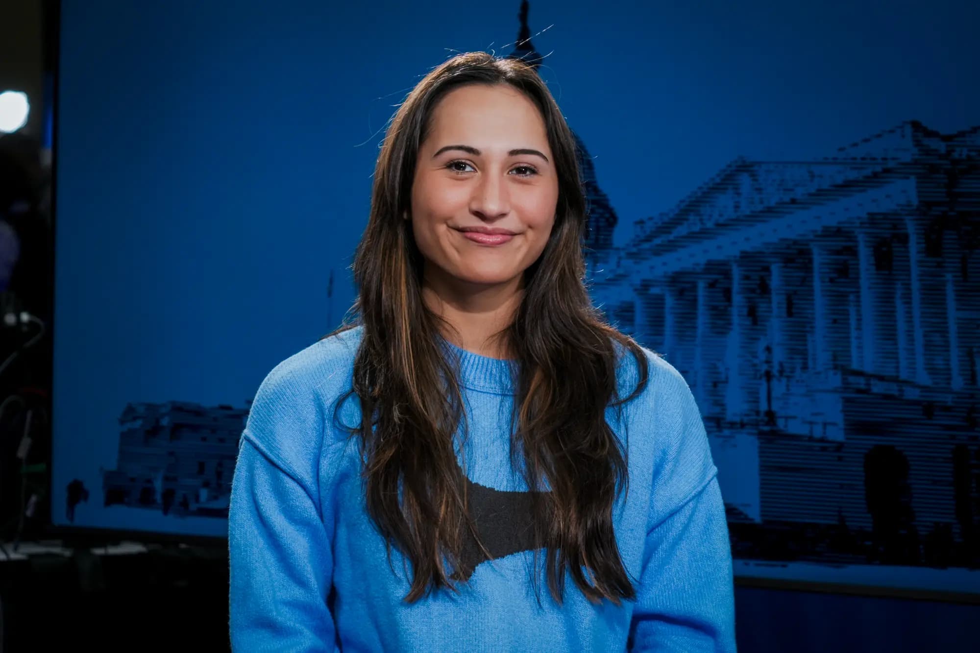 Chloe Cole, defensora de los derechos de los niños y de la destransición, en Phoenix, Arizona, durante la conferencia AmFest de Turning Point USA el 20 de diciembre de 2025. (Lei Chen/The Epoch Times).