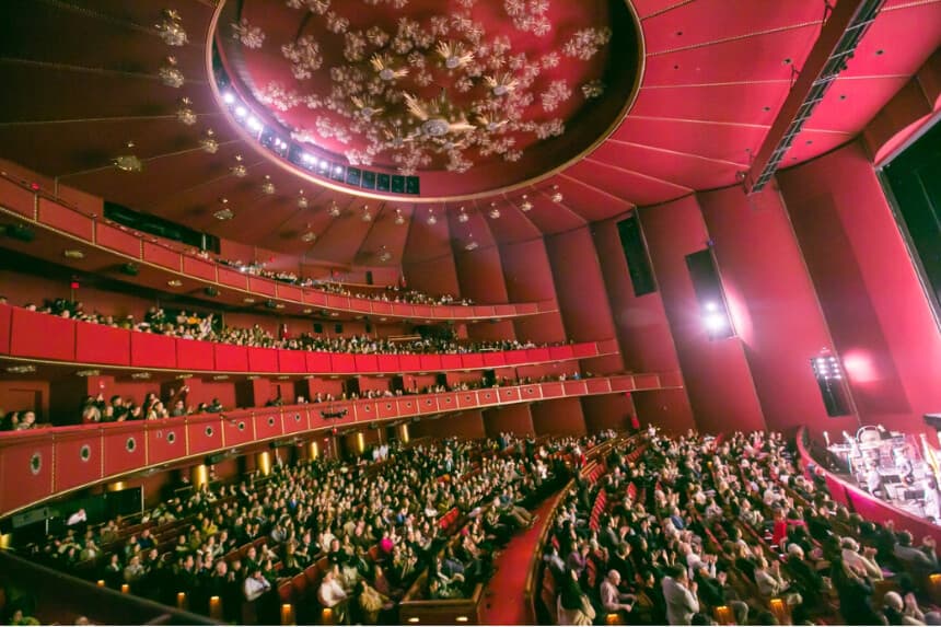 Mujer China dice que Shen Yun transmite la esencia del espíritu chino