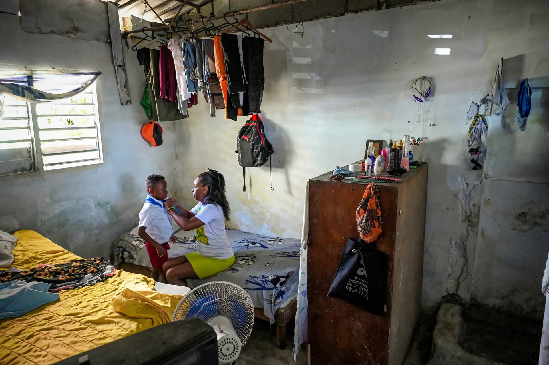 Cubanos residentes en el extranjero podrán invertir en empresas privadas en la isla, según un funcionario