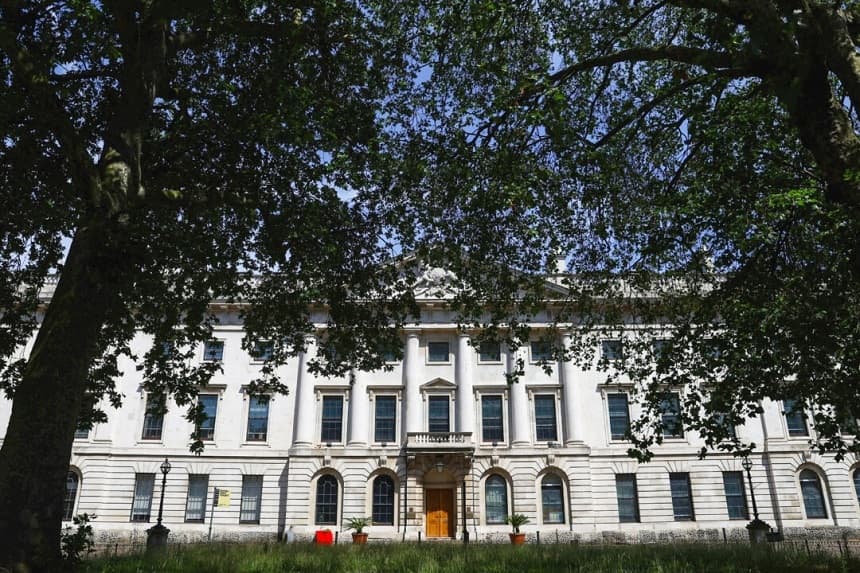 Vista exterior del lugar propuesto para la nueva embajada china, cerca del Tower Bridge de Londres, el 23 de junio de 2023. (Hannah McKay/Reuters)
