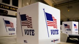 Juez bloquea partes de la orden de Trump sobre verificación de ciudadanía para registro de votantes