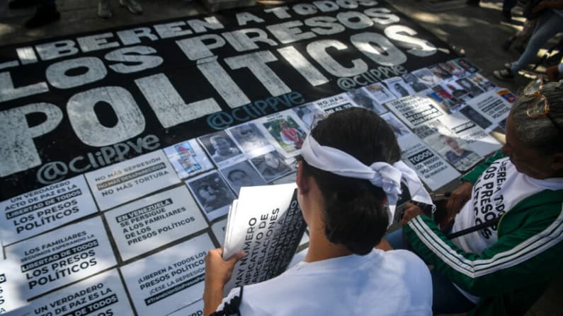Foro Penal denuncia que la ley de Amnistía en Venezuela ralentiza la libertad de los presos políticos