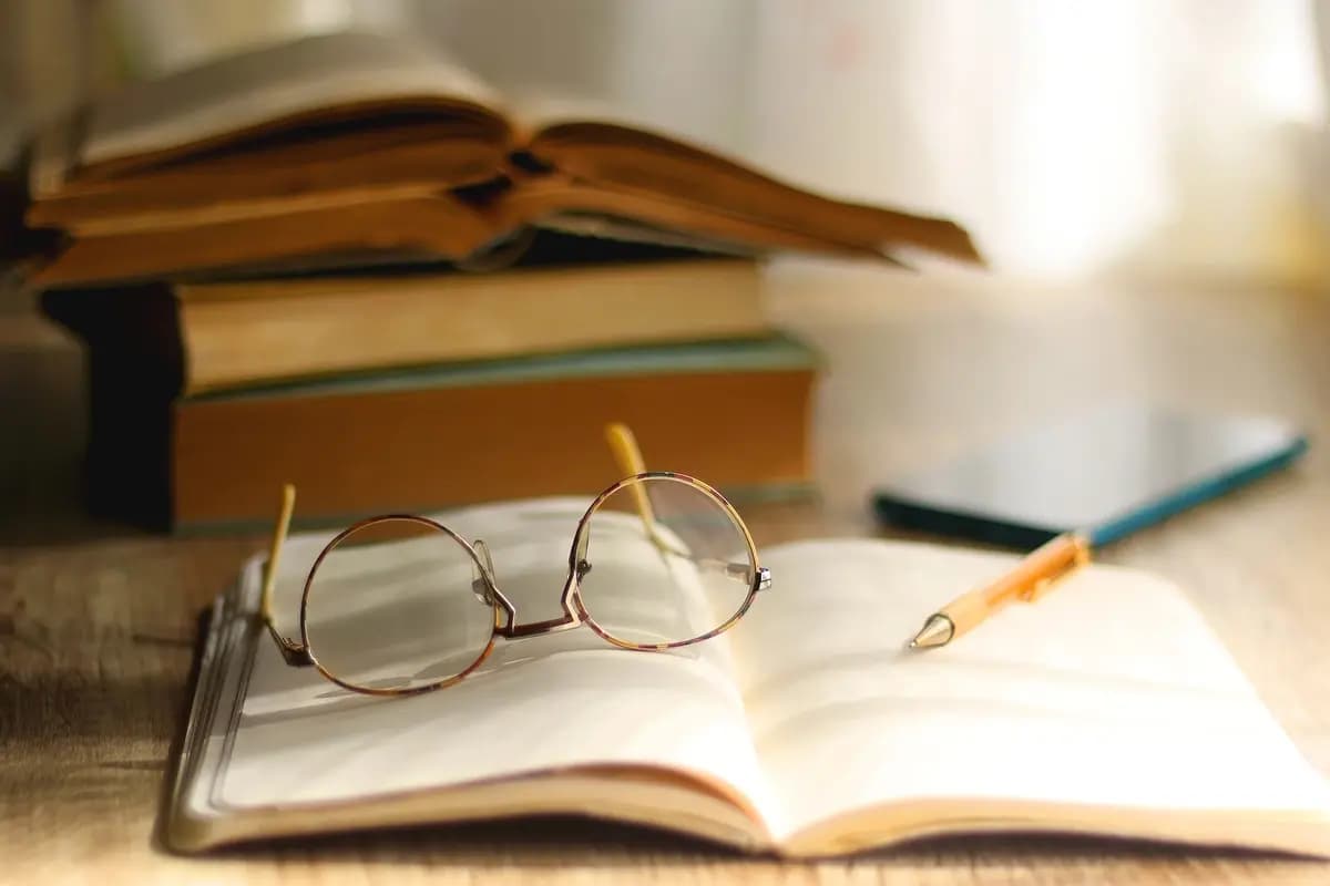<em>Dividir un objetivo complejo en pasos más pequeños facilita comenzar y mantener el progreso. (Jelena990/Shutterstock)</em>