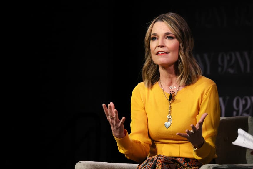 Savannah Guthrie habla en el escenario durante «Savannah Guthrie en conversación con Hoda Kotb: Reflexiones sobre la fe» en el 92NY el 22 de febrero de 2024 en la ciudad de Nueva York. (Dia Dipasupil/Getty Images)