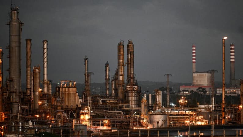 Buque con primera exportación de gas licuado de Venezuela se dirige a EE. UU.