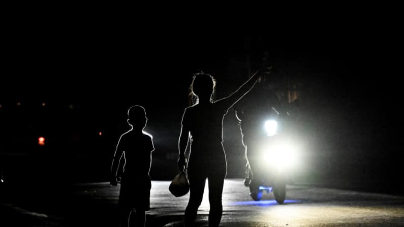 EE. UU. emite alerta sobre apagones constantes en Cuba
