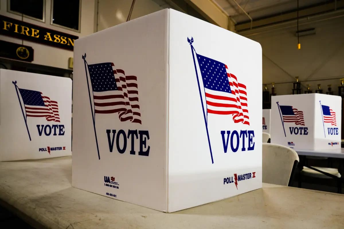 Juez bloquea al DOJ el acceso a las listas de votantes de Rhode Island