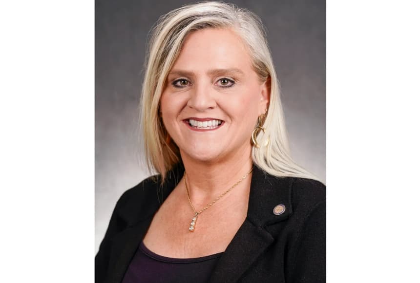 La representante estatal de Minnesota, Pam Altendorf, dijo que le preocupa que los sindicatos de docentes se hayan opuesto al ICE. (Cámara de Representantes de Minnesota)