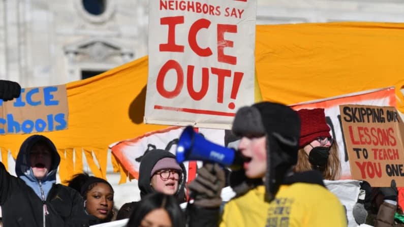 Protestas estudiantiles contra el ICE provocan cierres y debates en colegios de Pensilvania