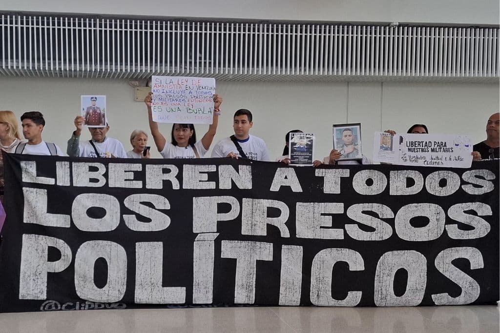 <em>Familiares de presos politicos durante una rueda de prensa en Caracas, Venezuela,el 23 de febrero. (Yasmila Márquez/The Epoch Times)</em>