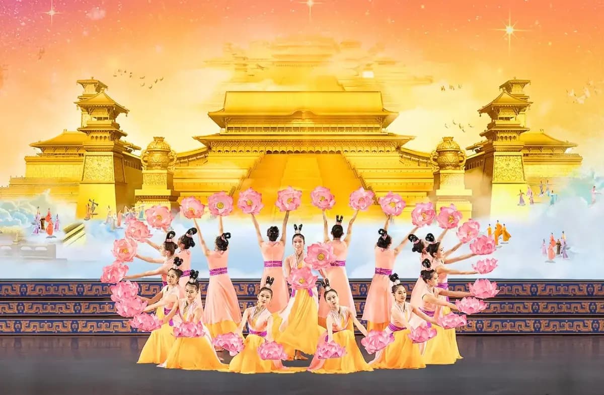 <em>Bailarines de Shen Yun actúan en el escenario. (Cortesía de Shen Yun).</em>