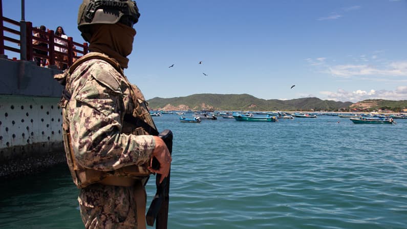 Ecuador y EE. UU. informan incautación de casi 2 toneladas de cocaína en altamar