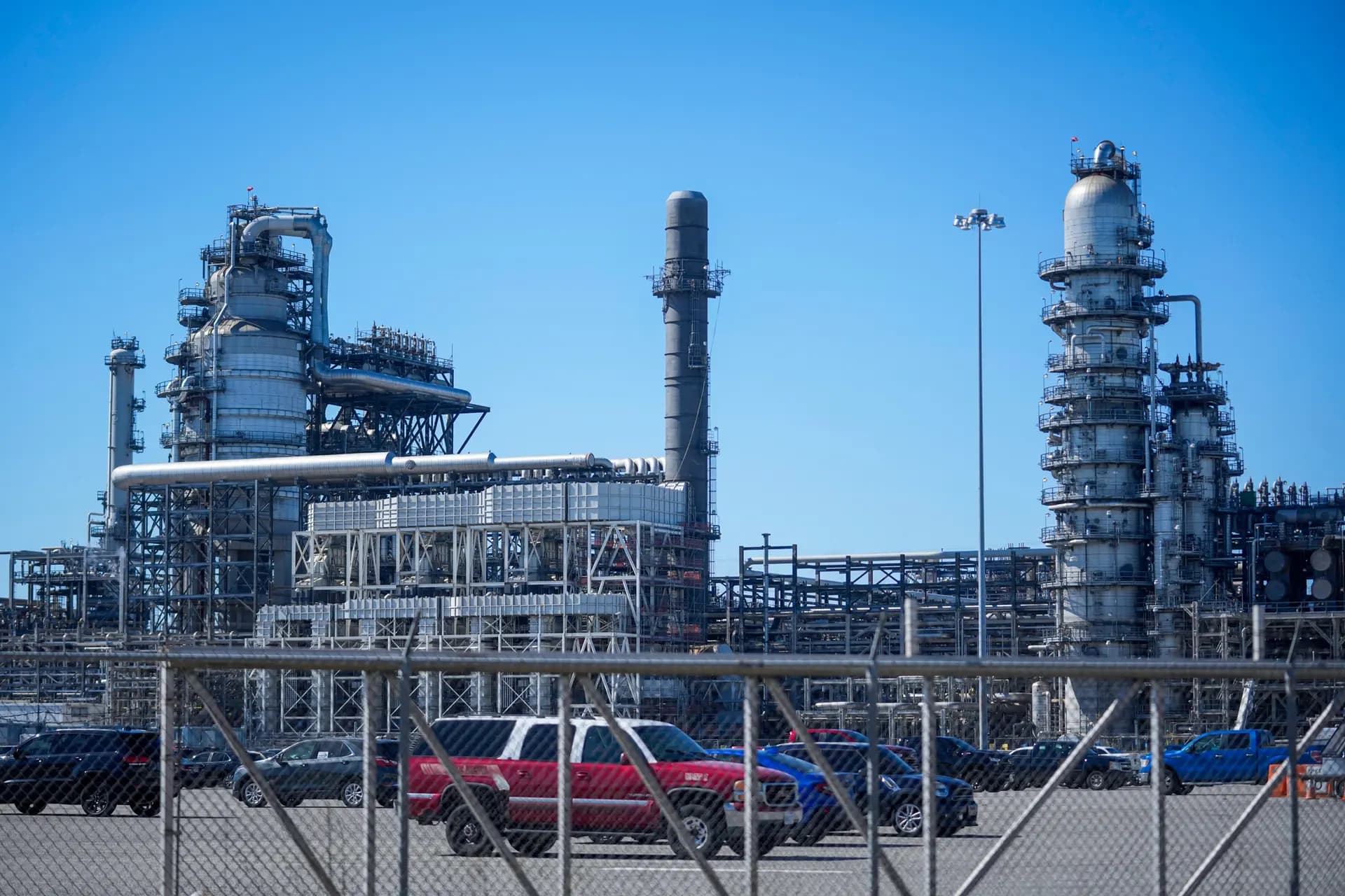La refinería BP Whiting en Whiting, Indiana, el 9 de marzo de 2026. (Foto de Erin Hooley/AP).