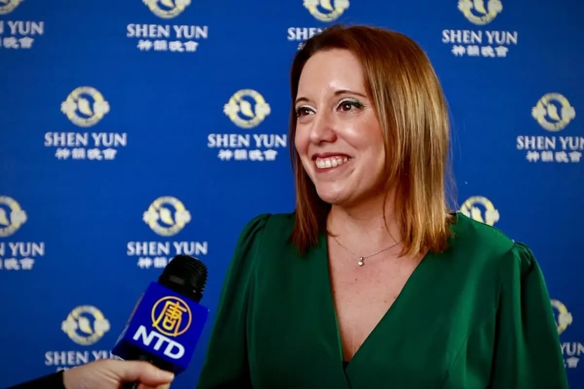 Noelia Ciscar Martínez disfrutó de la función nocturna de Shen Yun en el Palau de les Arts el 9 de marzo de 2026. (NTD)
