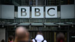BBC solicita que se desestime demanda por difamación presentada por Trump