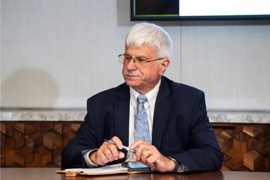 Robert Destro, exsecretario de Estado adjunto para Democracia, Derechos Humanos y Trabajo, habla durante una conferencia de prensa en Washington el 9 de agosto de 2024. (Madalina Vasiliu/The Epoch Times)