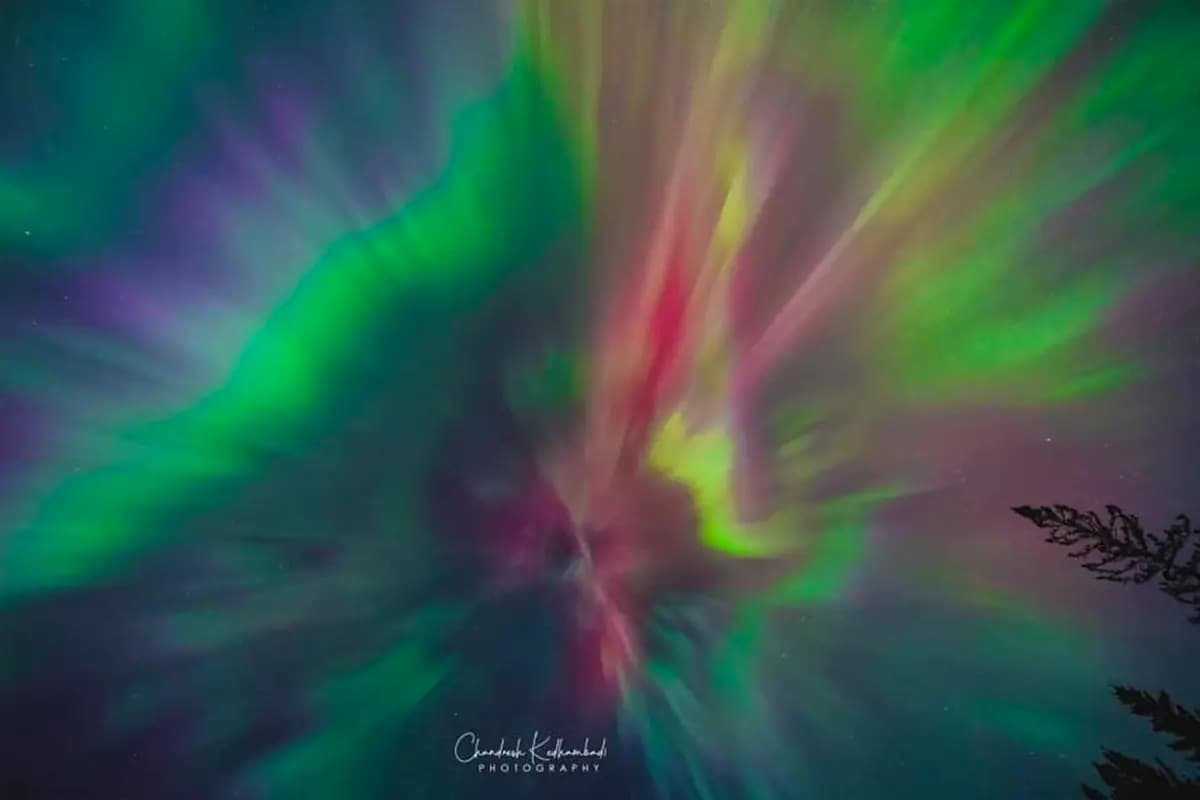 <em>Auroras observadas durante una tormenta solar pasada. (Cortesía de Chandresh Kedhambadi).</em>
