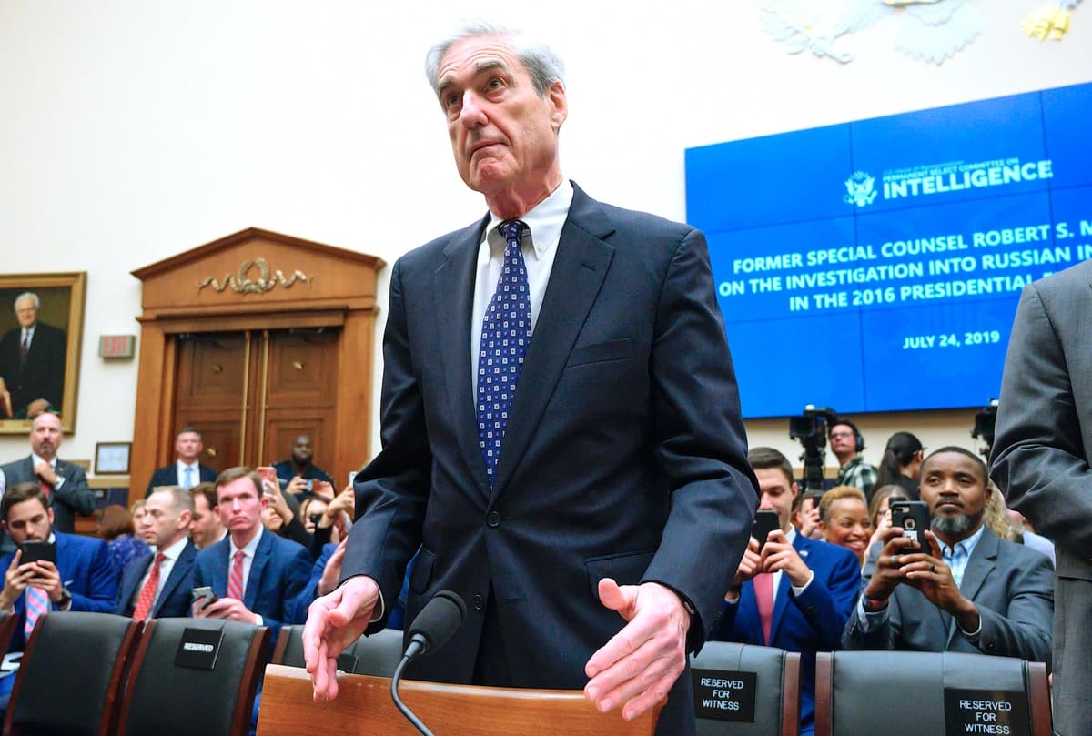 El exfiscal especial Robert Mueller testifica ante la Comisión de Inteligencia de la Cámara de Representantes el 24 de julio de 2019. (JIM WATSON/AFP/Getty Images)