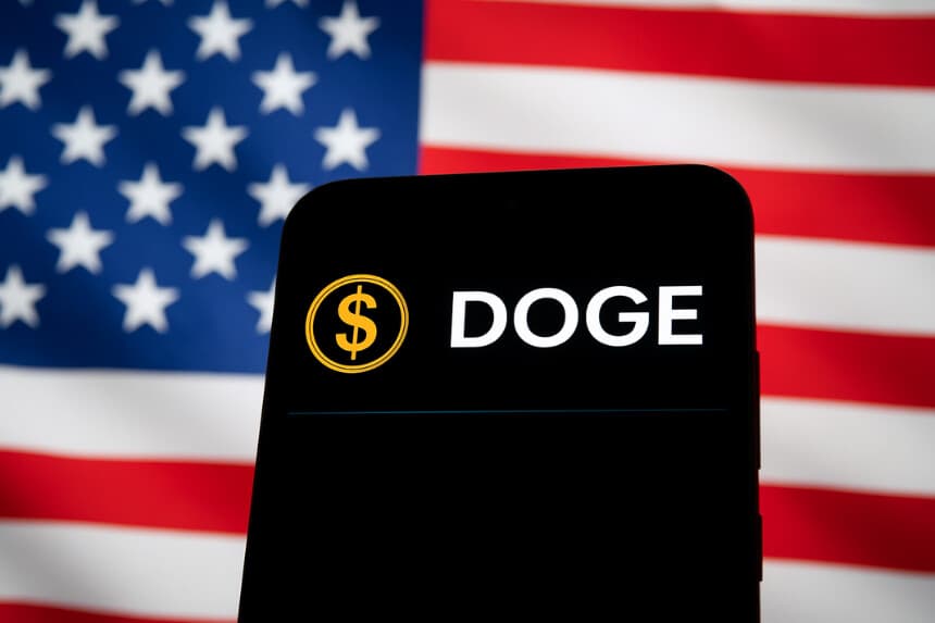 Administración Trump pide a la Corte Suprema suspender investigaciones sobre DOGE
