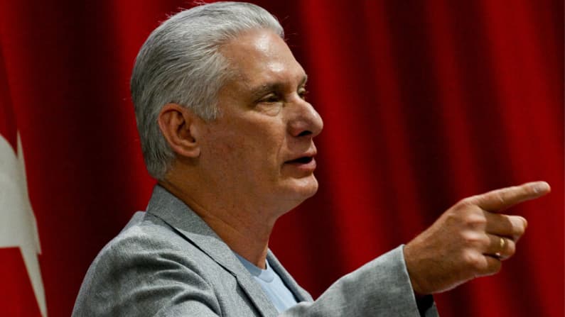 Díaz-Canel dice que la mayoría de los cubanos están dispuestos a "dar la vida por la Revolución"