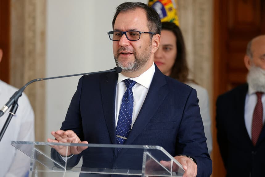 Venezuela y Argelia crearán un consejo empresarial para realizar acuerdos comerciales