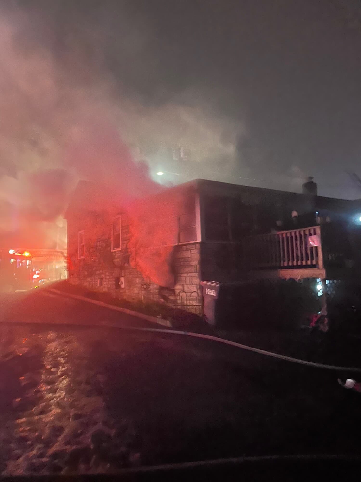 <em>Incendio en la vivienda de la familia Gallo-Quinones en Virginia, el 7 de marzo de 2026. (Crédito: <a href="https://www.gofundme.com/f/help-the-galloquinones-family-rebuild-after-fire" target="_blank" rel="noopener">GoFundMe</a>)</em>