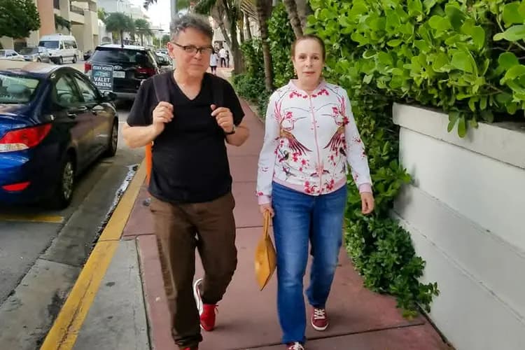 El guionista José Rivera y Alina Fernández. (John Martinez O’Felan)