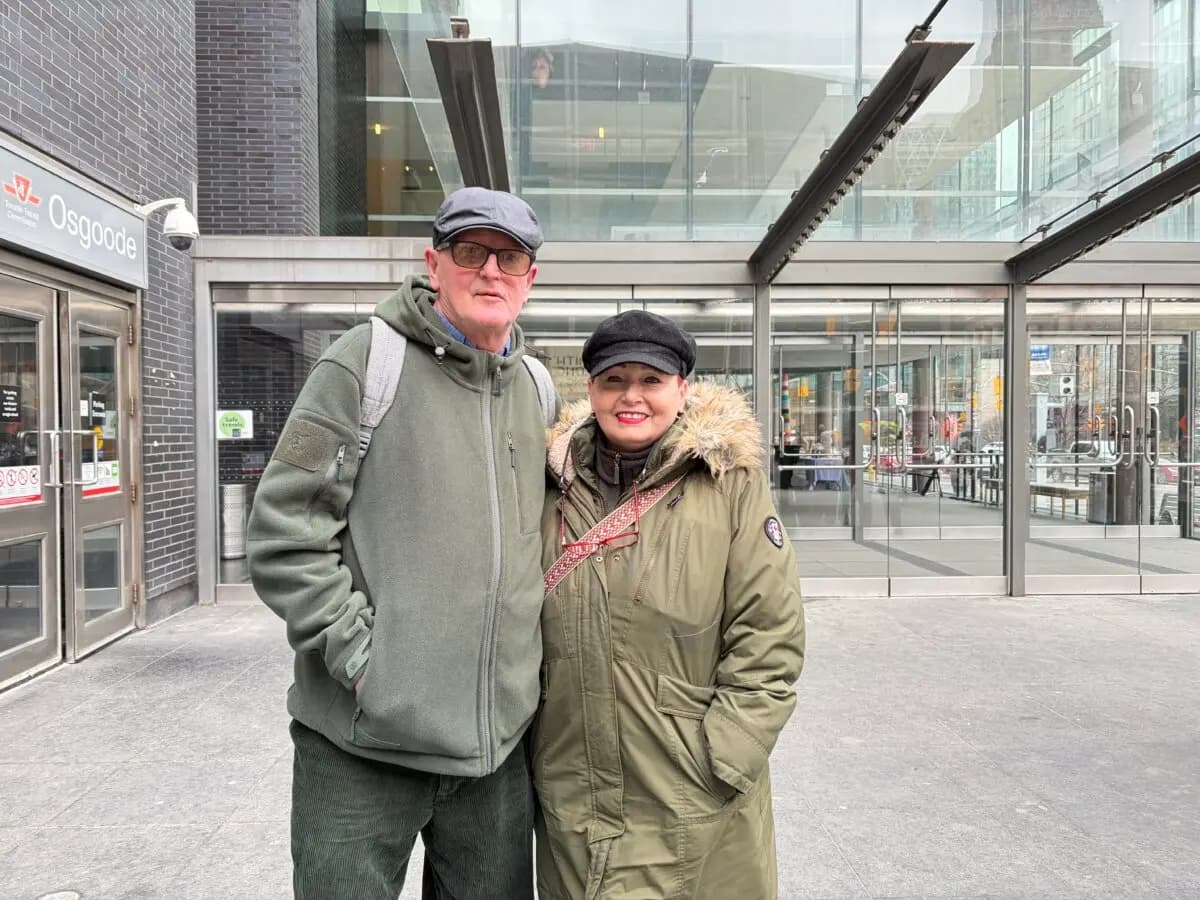 Margaret y su esposo habían acudido a ver Shen Yun en el Four Seasons Centre for the Performing Arts de Toronto para celebrar su 50.º aniversario de boda, el 1 de abril de 2026. (Teng Dongyu/The Epoch Times)