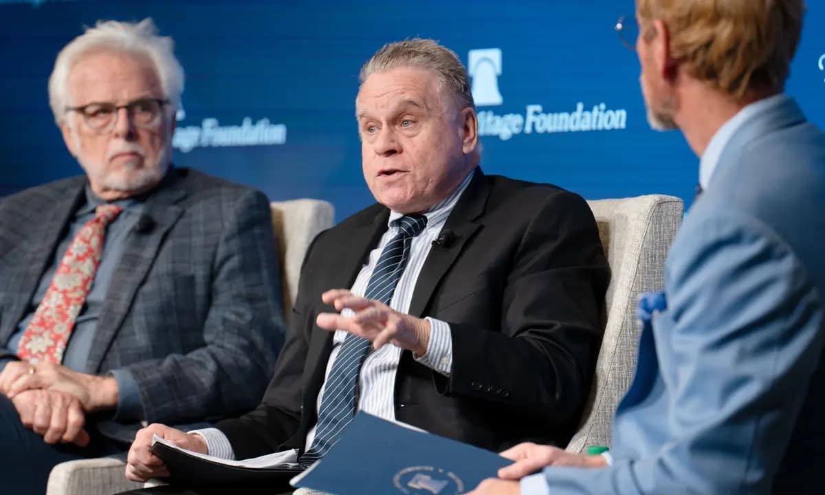<em>(C) El representante Chris Smith (RN.J.) habla sobre el sistema de extracción forzada de órganos del régimen comunista chino en un evento de la Heritage Foundation en Washington el 7 de abril de 2026. (Irene Luo/The Epoch Times).</em>