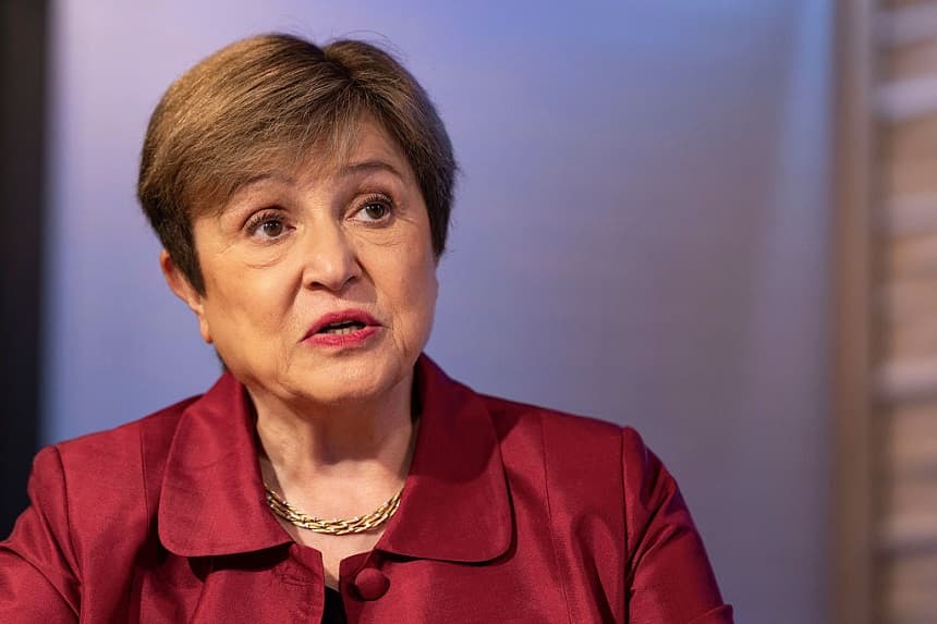 La directora gerente del Fondo Monetario Internacional, Kristalina Georgieva, habla durante una entrevista tras pronunciar un discurso inaugural previo a las Reuniones de Primavera de 2026 en la sede del FMI en Washington, D.C., el 9 de abril de 2026. (Kent Nishimura / AFP vía Getty Images)