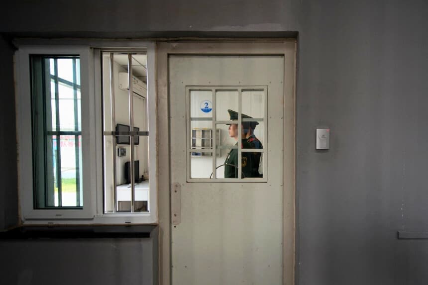 Un video viral reaviva las denuncias de abusos y desapariciones de detenidos en el sur de China