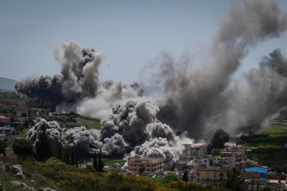 Un ataque aéreo en Nabatieh, Líbano, el 16 de abril de 2026. (Adri Salido/Getty Images)