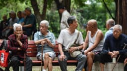 China refuerza vigilancia de funcionarios jubilados y amplía controles políticos